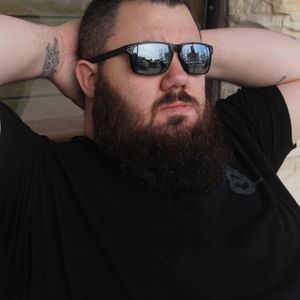 Meet your Posher, Jonathan